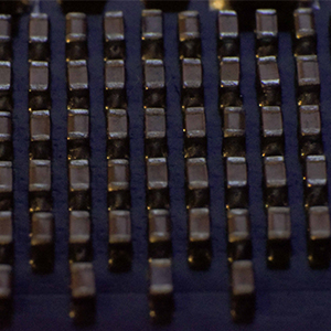 選擇汽車級(jí)貼片電容時(shí)需要考慮哪些因素? 選擇汽車級(jí)貼片電容時(shí)需要考慮哪些因素?